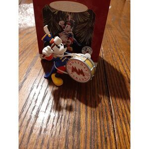 New 1997 Hallmark Keepsake Handcrafted Bandleader Mickey Mouse Ornament